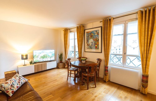 14th Arrondissement Apartment | Le Daguerre : Classic French Apartment on Trendy Rue Daguerre