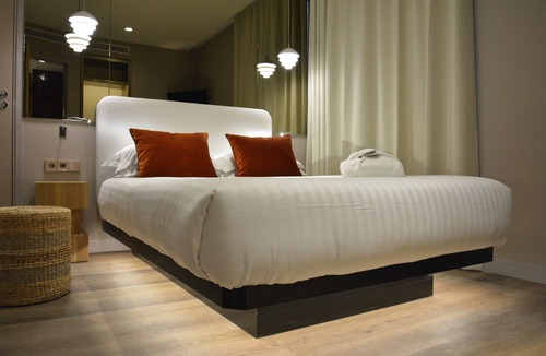 Epinettes Hotel | Le Katorze Hôtel