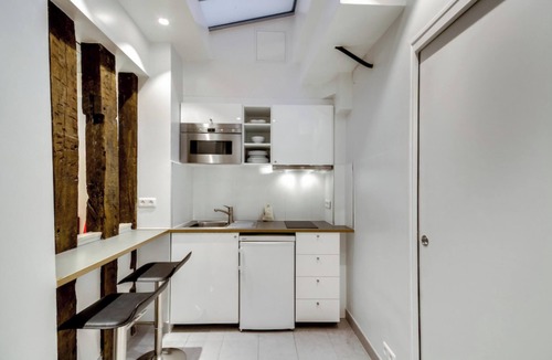 Bonne-Nouvelle Apartment | Le Marais Studio Apartment Near Sentier Metro