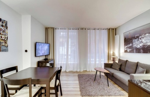 Bonne-Nouvelle Apartment | Le Marais Studio Apartment Near Sentier Metro