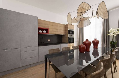 Strasbourg -Saint-Denis Apartment | Le Marais-Warm &Inviting 5Bedroom Family Home Perfect for Extended Stays& Groups