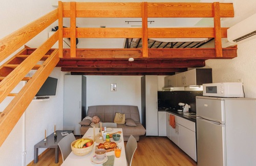 Tarcu Apartment | Le Télémaque 2 pièces Mezzanine by Interhome