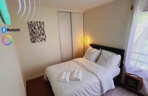 Asnieres-sur-Seine Apartment | Les Agnettes - Paris Metro - Wifi - Parking - Tout équipé