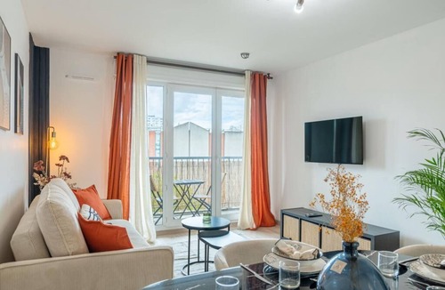 Montreuil Apartment | Les ailes du vent - 10min Paris - Parking
