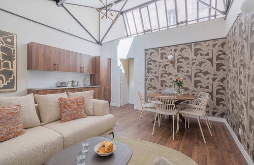 Epinettes Apartment | LevloftParis