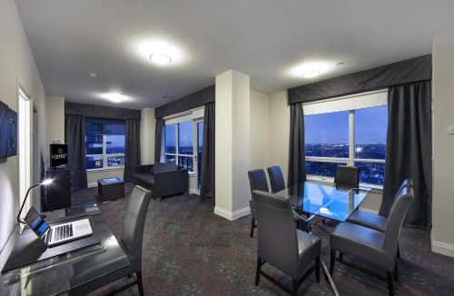 Thornhill Apartment | Liberty Suites