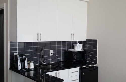 Thornhill Hotel | Liberty Suites Hotel