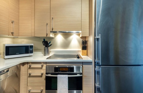 Winter Park Apartment | Light, Bright and Full of Delight! 2 Blocks to Park Ave