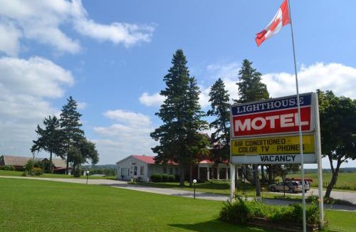 South Bruce Hotel | Lighthouse Motel