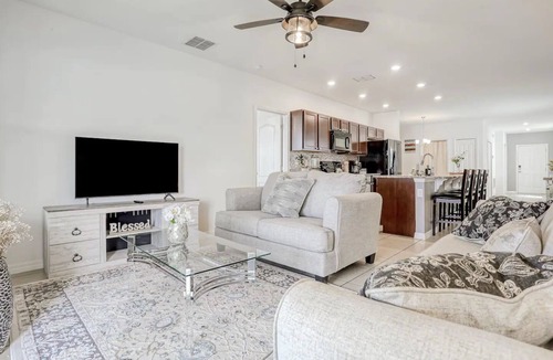 Kissimmee House | Lil Kiss of Sunshine