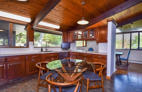 Boalsburg House | Linden Lodge on Mount Nittany - Fantastic Winery Views