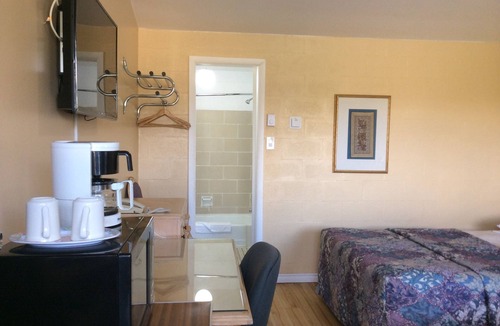 Long Sault Hotel | Lion Motel