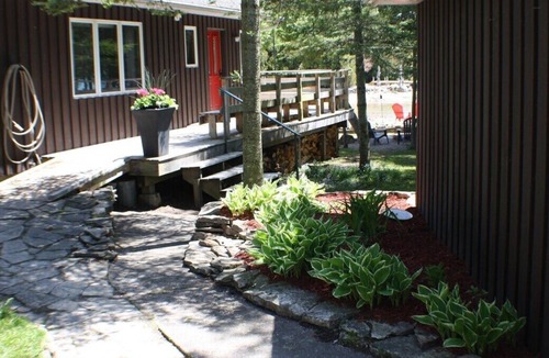 Northern Bruce Peninsula Cottage | Little Point, a classic lakeside cottage
