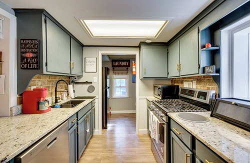 Bethlehem House | Little Woodland Home: Hidden Gem By Dtwn Bethlehem