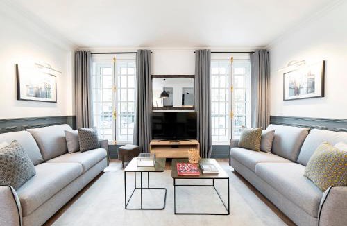 Quartier Sainte-Avoye Apartment | LivinParis - Luxury 2 Bedrooms Centre Pompidou