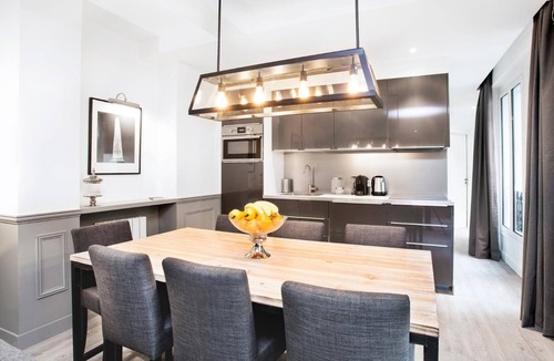Quartier Sainte-Avoye Apartment | LivinParis | Luxury 3 Bedrooms Le Marais I
