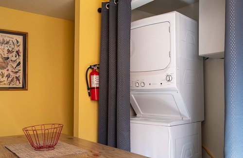 Lower Garden District House | Location Location Location!Renovated historic house off Magazine st-Lower Garden