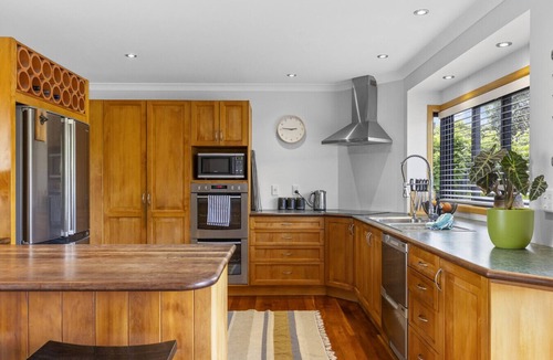 Kinloch House | Lochview Estate - peaceful and private, near Lake Taupo and Kinloch