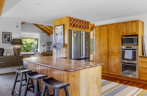 Kinloch House | Lochview Estate - peaceful and private, near Lake Taupo and Kinloch