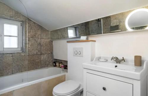 Saint-Vincent-de-Paul Apartment | Loft Maison PARIS Gare Est Nord
