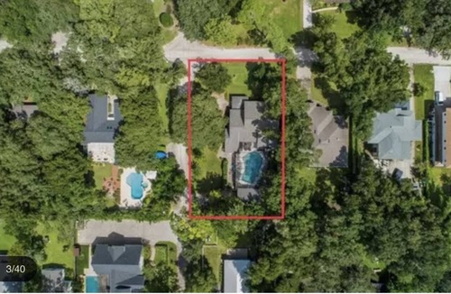 Windermere Apartment | Lofted Private Suite, Pool, Parking, Wifi, Kitchenette, Workspace