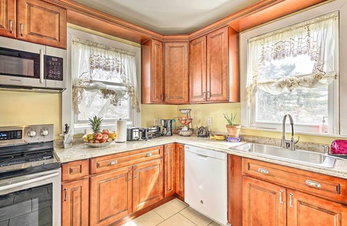 Long Branch Apartment | Long Branch Apartment: 1 Mi to Beach, Pier Village