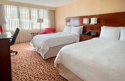 East Garden City Hotel | Long Island Marriott