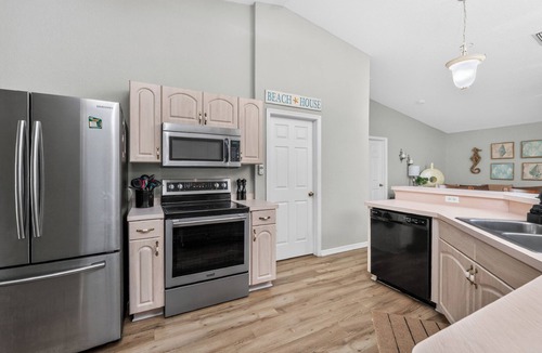 Long Meadow House | Long Meadow Retreat 3BR Pool Home Overlooking Golf Course