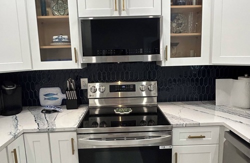Whitney Beach Villa | Longboat Key North Shore, BEAUTIFUL PRIVATE BEACH 1.5 blocks away.