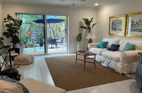 Whitney Beach Villa | Longboat Key North Shore, BEAUTIFUL PRIVATE BEACH 1.5 blocks away.