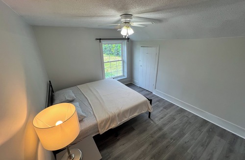 Halton Regional Municipality Other | Looking for a getaway in the woods close to the city?(pet friendly, party?)
