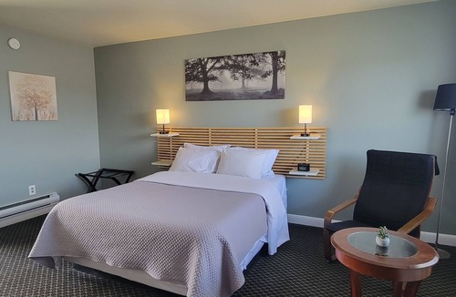 Kingston Hotel | Lord Nelson Motel