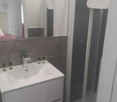 Tremblay-en-France Hotel | Love Room Séduction