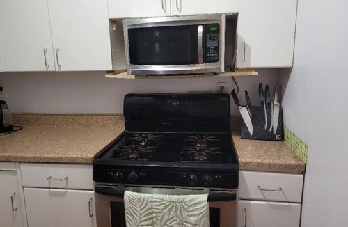 Queens Apartment | Lovely 1 bedroom apartment with AC in Queens
