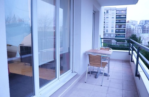Rosny-sous-Bois Apartment | Lovely 2-room apartment near Paris. Spacious. RER E, line 11. A3 and 86.