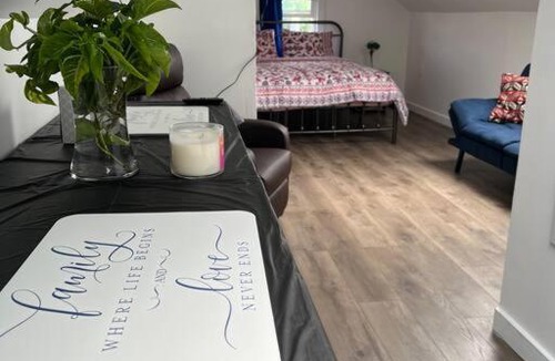 Belleville Apartment | Lovely Attic 1 Bedroom LOFT entire unit near nyc