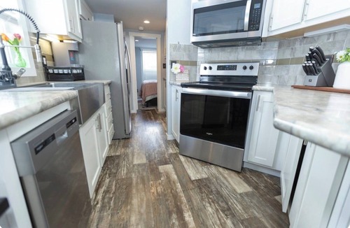 Northside House | Lovely Blossom Bungalow in Jacksonville