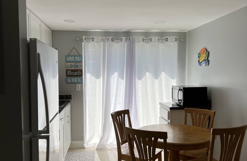 Embassy Hills Apartment | Lovely comfy clean apartment. Close to State parks/beaches/restaurants.