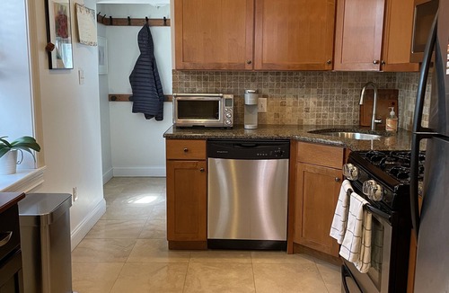 Fairmount House | Lovely Home Near the Art Museum