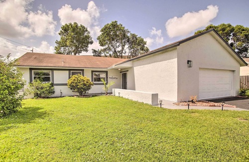 Lauderhill House | Lovely Lauderhill Retreat < 12 Mi to Beach!