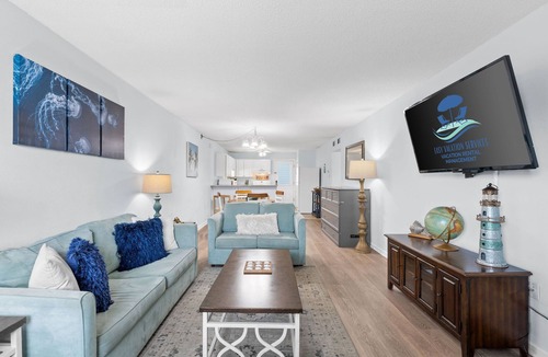 Harold Condo | Lovely, “Sandy Daze” 105, Free Activities Included!