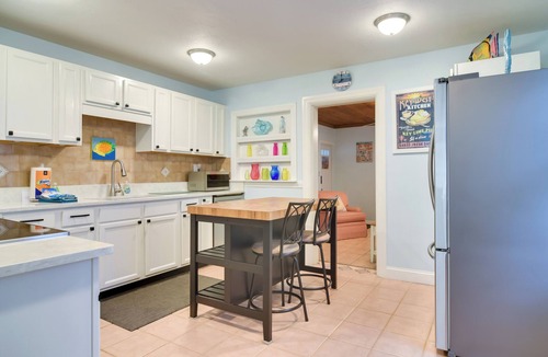 Gulfport Cottage | Lovely St Pete Beach Cottage, Walk to Beach & Town