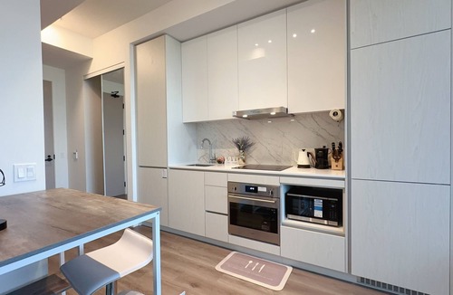 Vaughan House | Lovely Stylish 1 Bedrm Condo at VMC