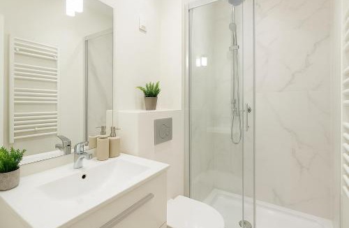 Levallois-Perret Apartment | Lumineux et Rayonnant appartement