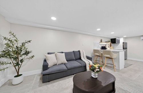 Hempstead Apartment | Luna Vista Rose Apartment/1 Bed & 1 Bath