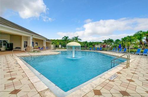 Trafalgar Village House | Lux 4BrVilla Hot Tub Grill Private Heated Pool