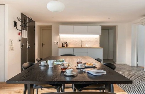 Quartier de Rochechouart Apartment | Lux Art Deco abode near Opéra & Galeries Lafayette, Vintage Paris-Modern Comfort