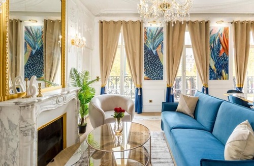 Saint-Gervais Apartment | LUX - IMMERSE YOURSELF IN PARISIAN GRANDEUR WITH THE EXQUISITE - LE MARAIS