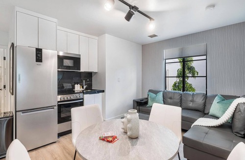 East Little Havana Apartment | Lux Retreat 2 Bedrooms Apartment