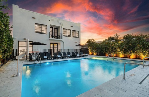 East Little Havana Apartment | Lux Retreat 2 Bedrooms Apartment